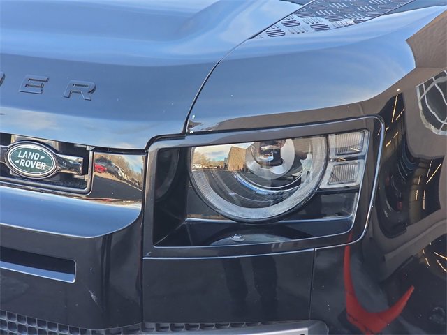 Used 2025 Land Rover Defender 110 S image 32