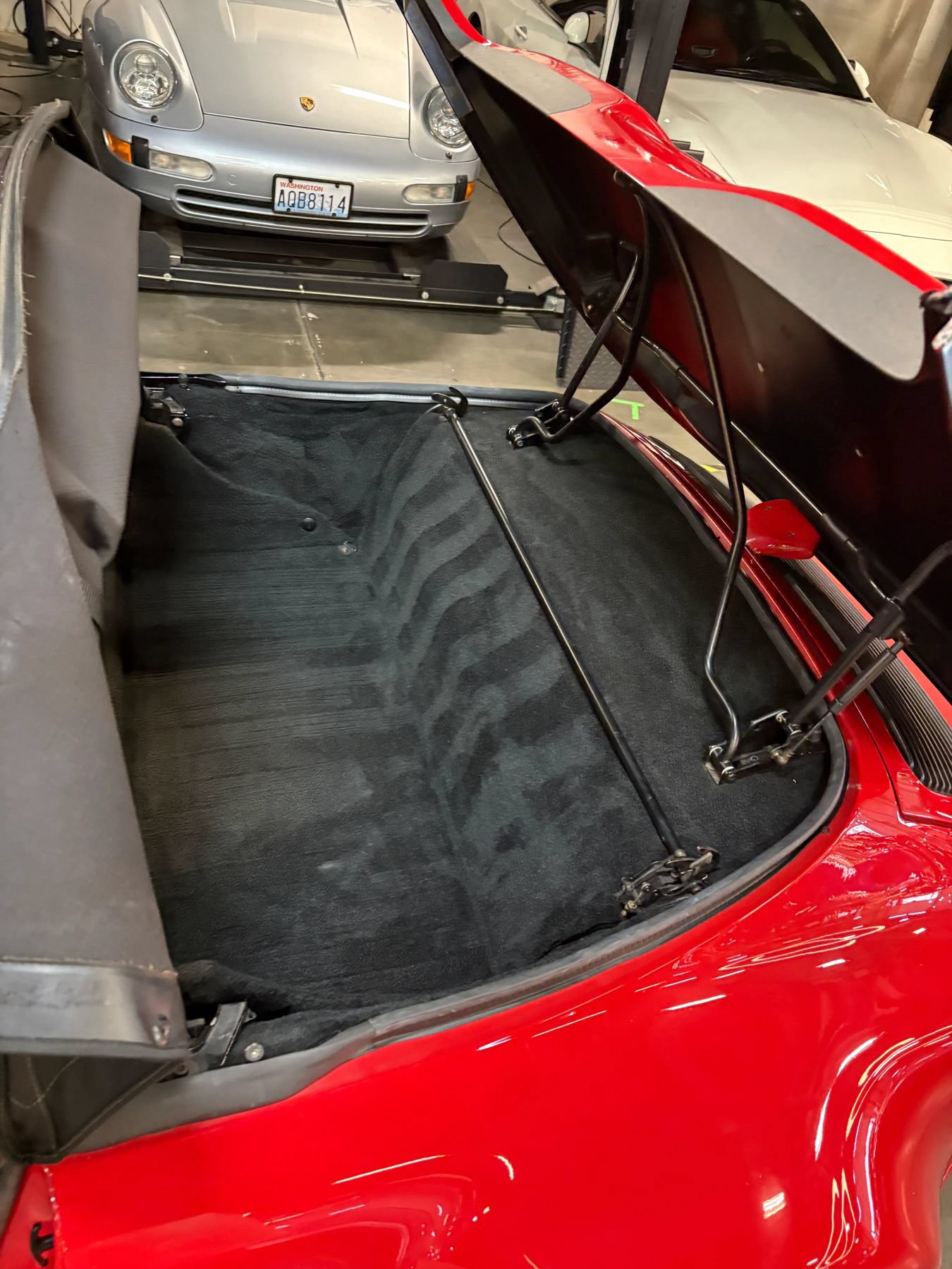 Used 1989 Porsche 911 Carrera RWD image 11