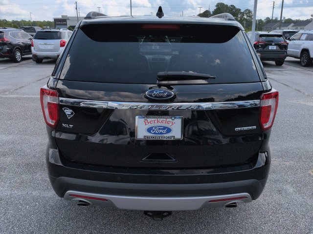 Used 2016 Ford Explorer XLT w/ Equipment Group 202A FWD image 5