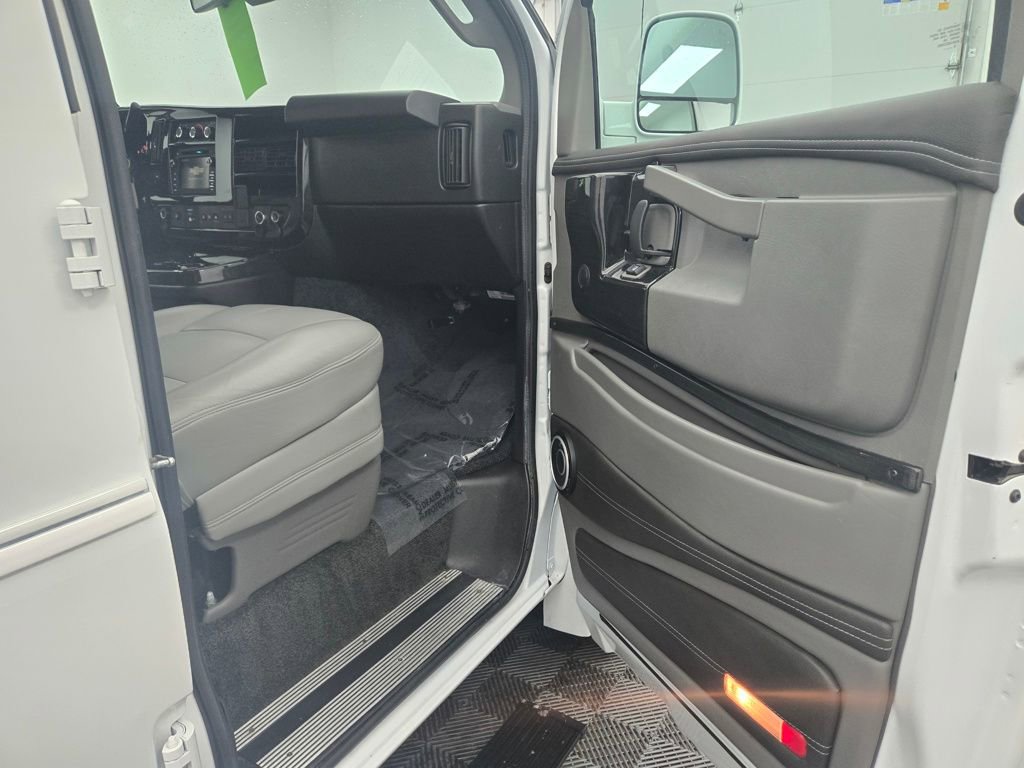 Used 2020 Chevrolet Express 2500 Extended w/ Enhanced Convenience Package image 37