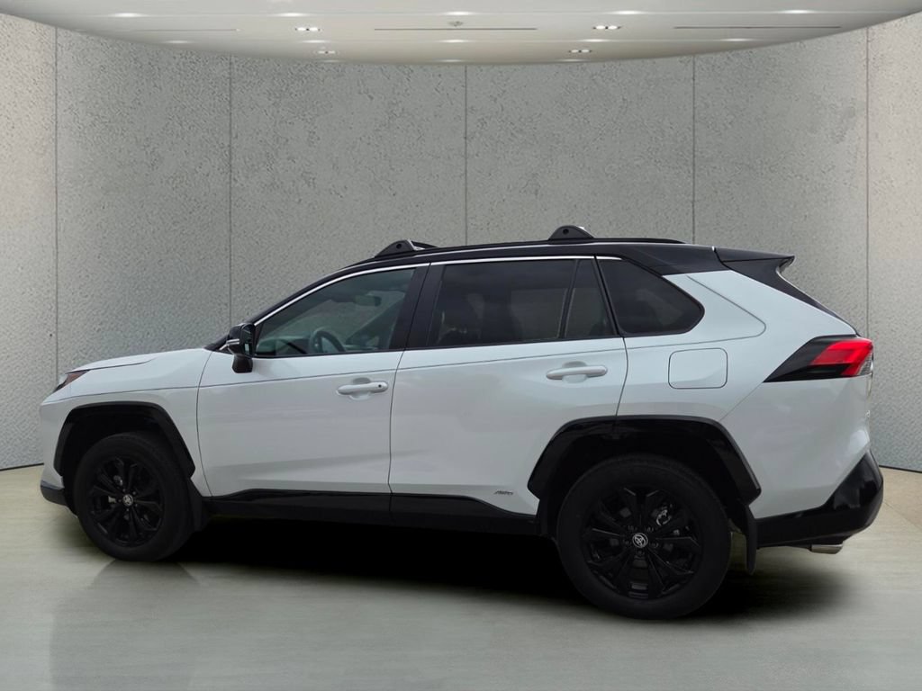 Used 2024 Toyota RAV4 XSE AWD/4WD image 8