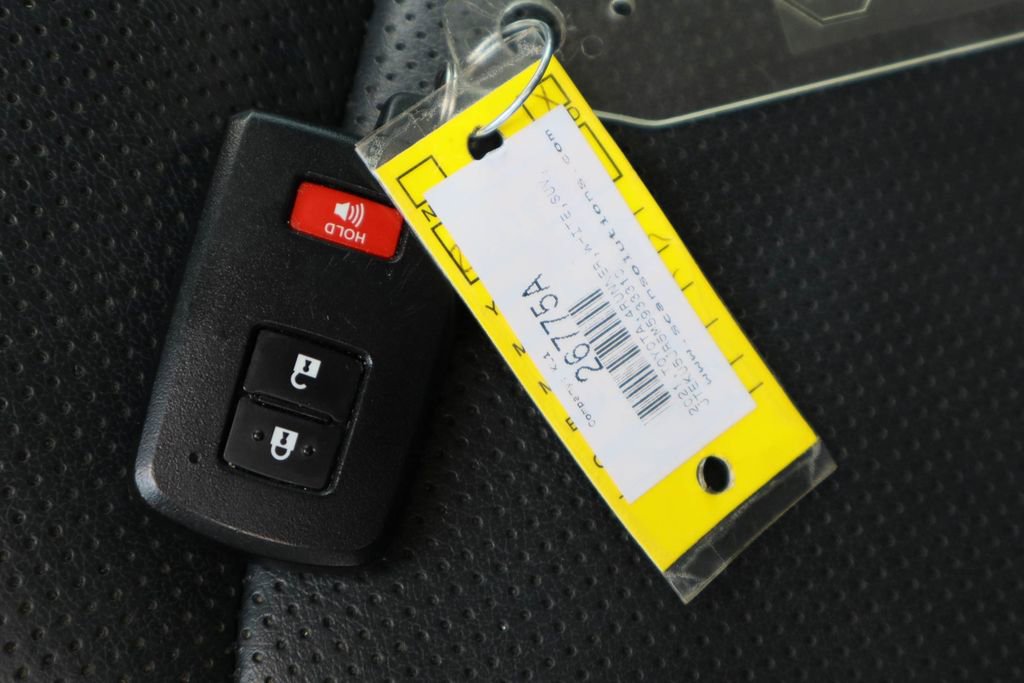 Used 2021 Toyota 4Runner Limited AWD/4WD image 36