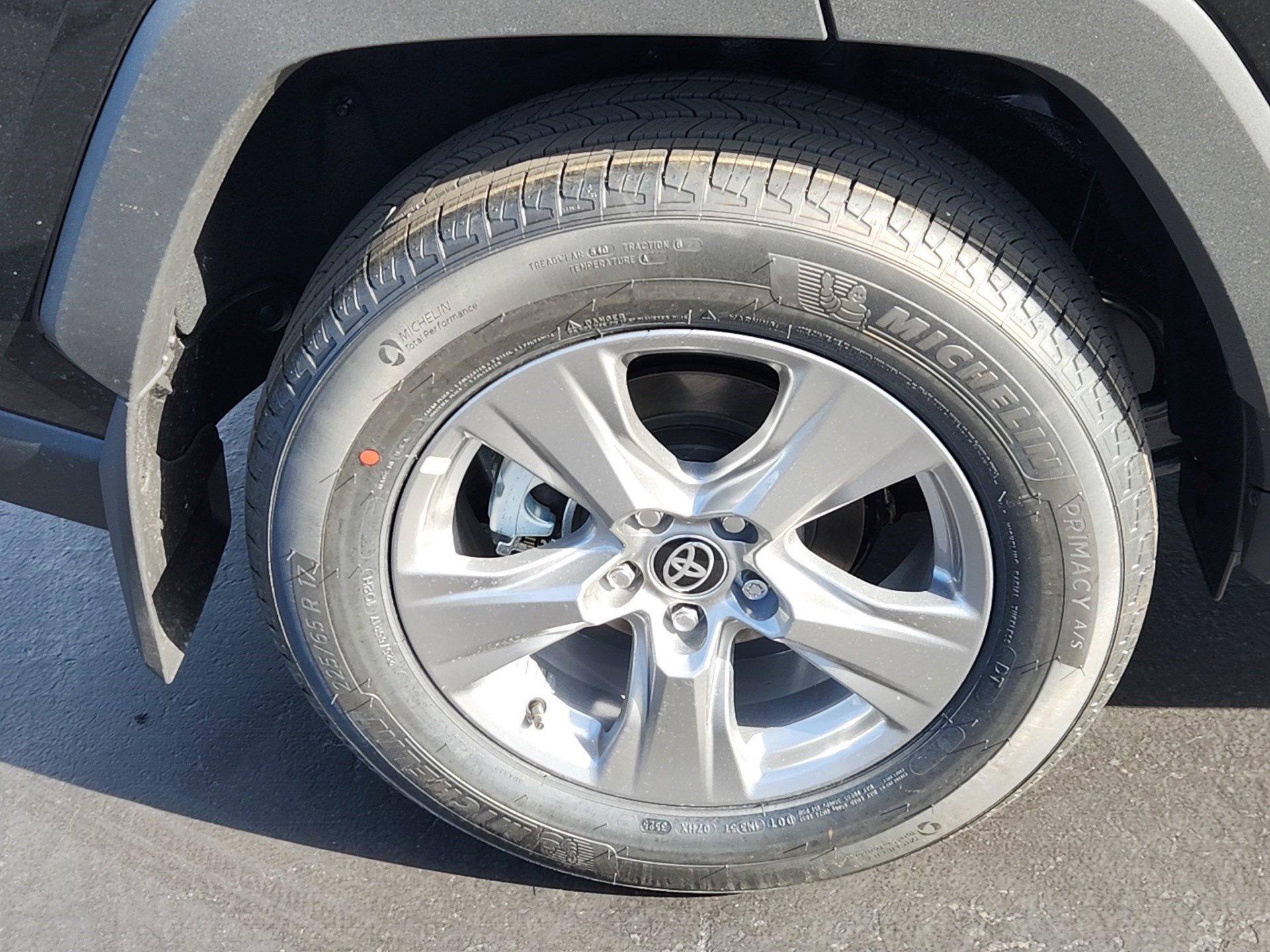 New 2025 Toyota RAV4 XLE image 31