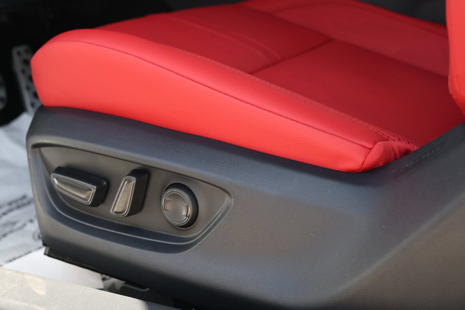 New 2026 Toyota Camry XSE FWD image 30