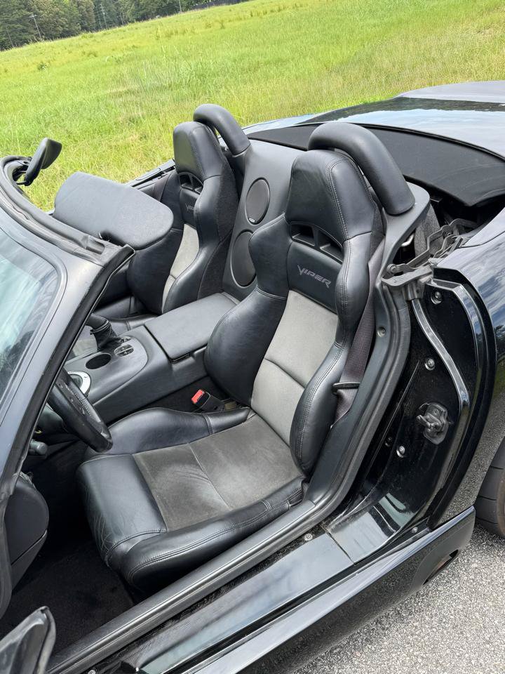 Used 2003 Dodge Viper SRT-10 RWD image 21