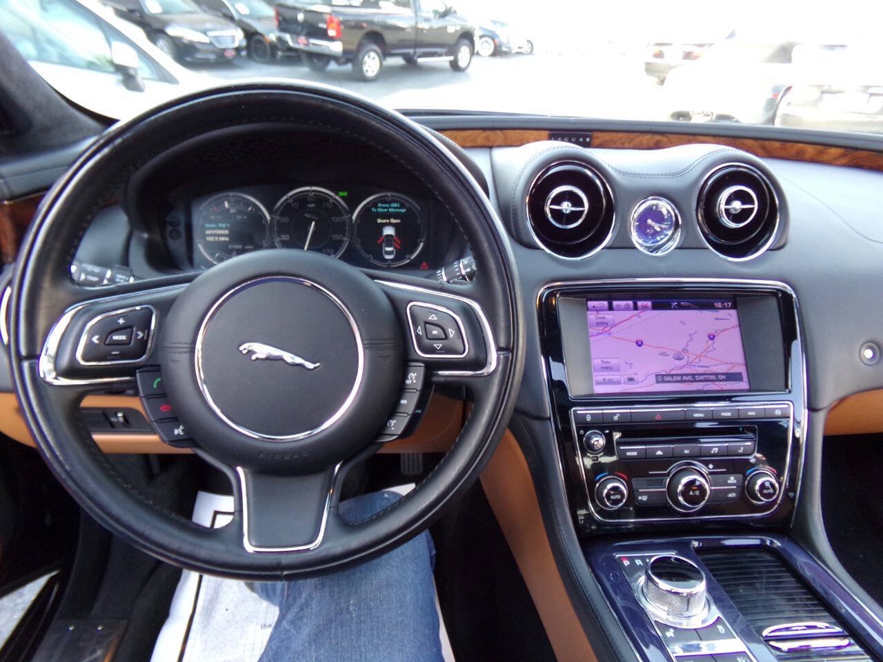 Used 2013 Jaguar XJ AWD image 54