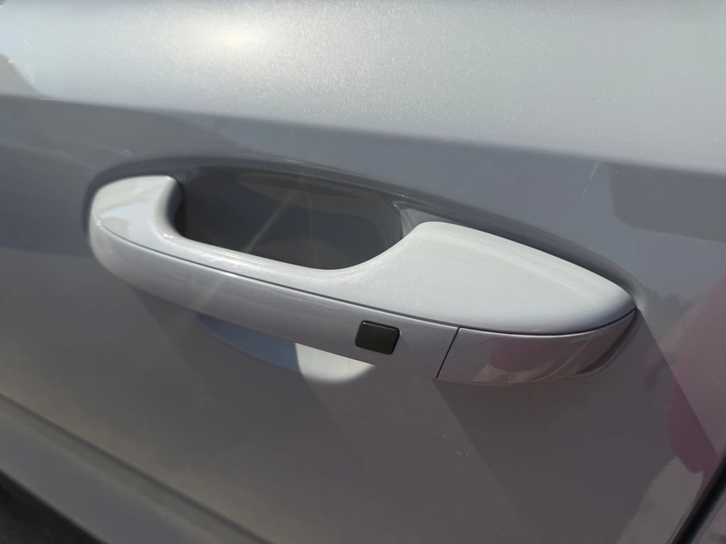 Used 2025 Kia Sorento EX w/ Panoramic Sunroof Package FWD image 9
