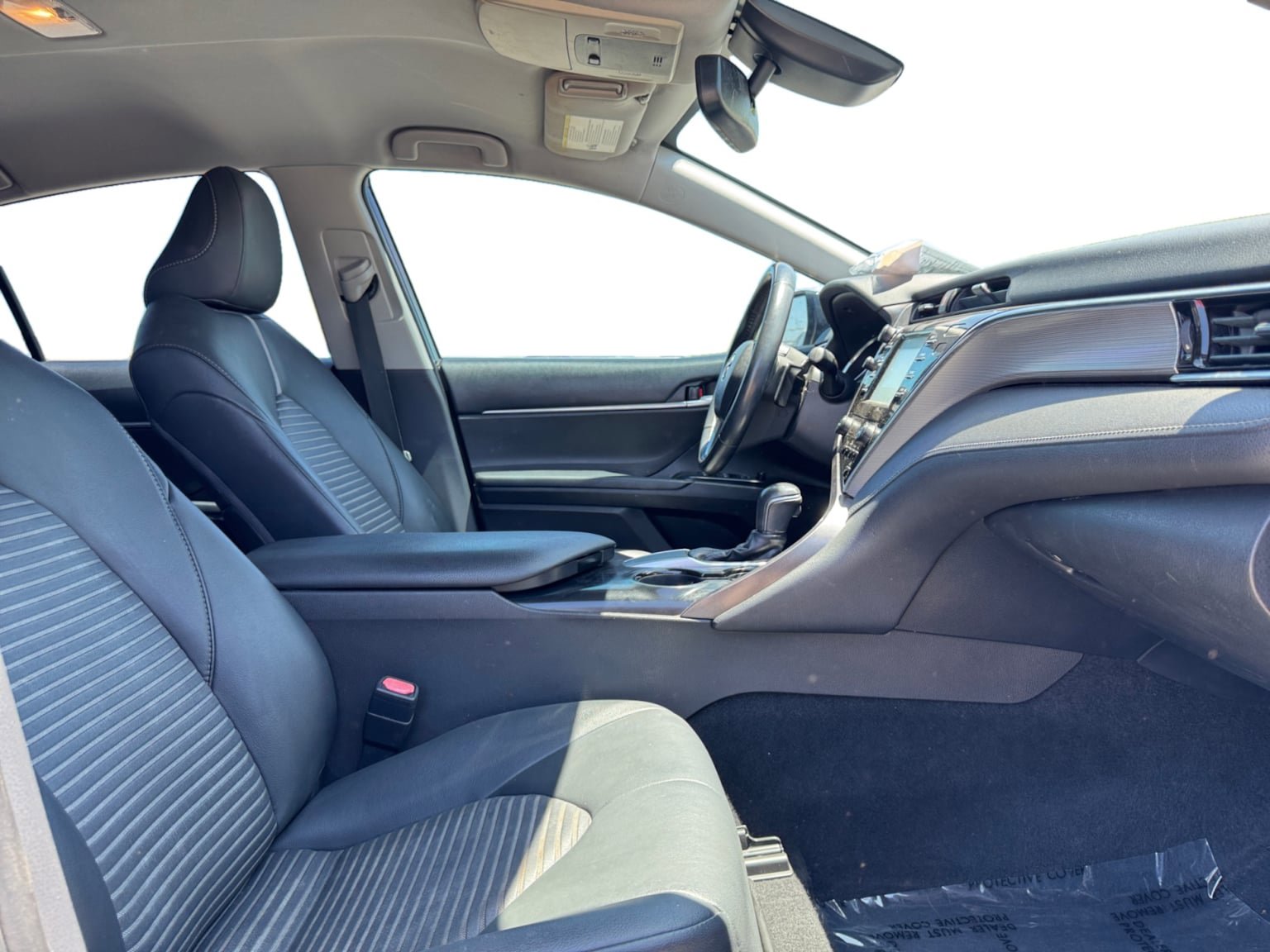 Used 2018 Toyota Camry SE w/ Convenience Package FWD image 17