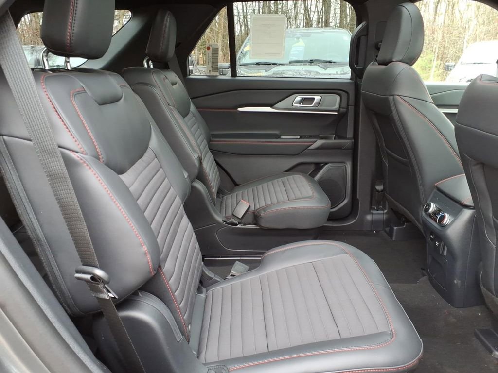 New 2026 Ford Explorer ST-Line AWD/4WD image 11