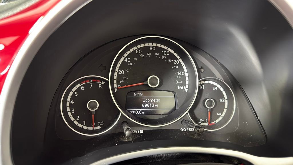 Used 2013 Volkswagen Beetle 2.5 image 23