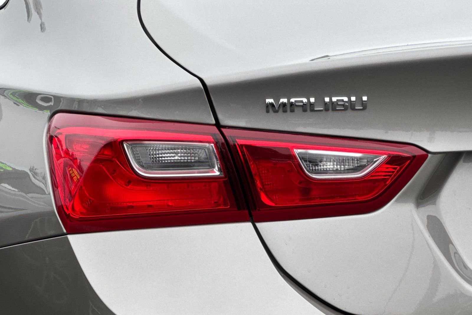 Used 2024 Chevrolet Malibu LT image 44