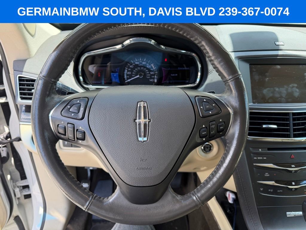 Used 2013 Lincoln MKT AWD image 26