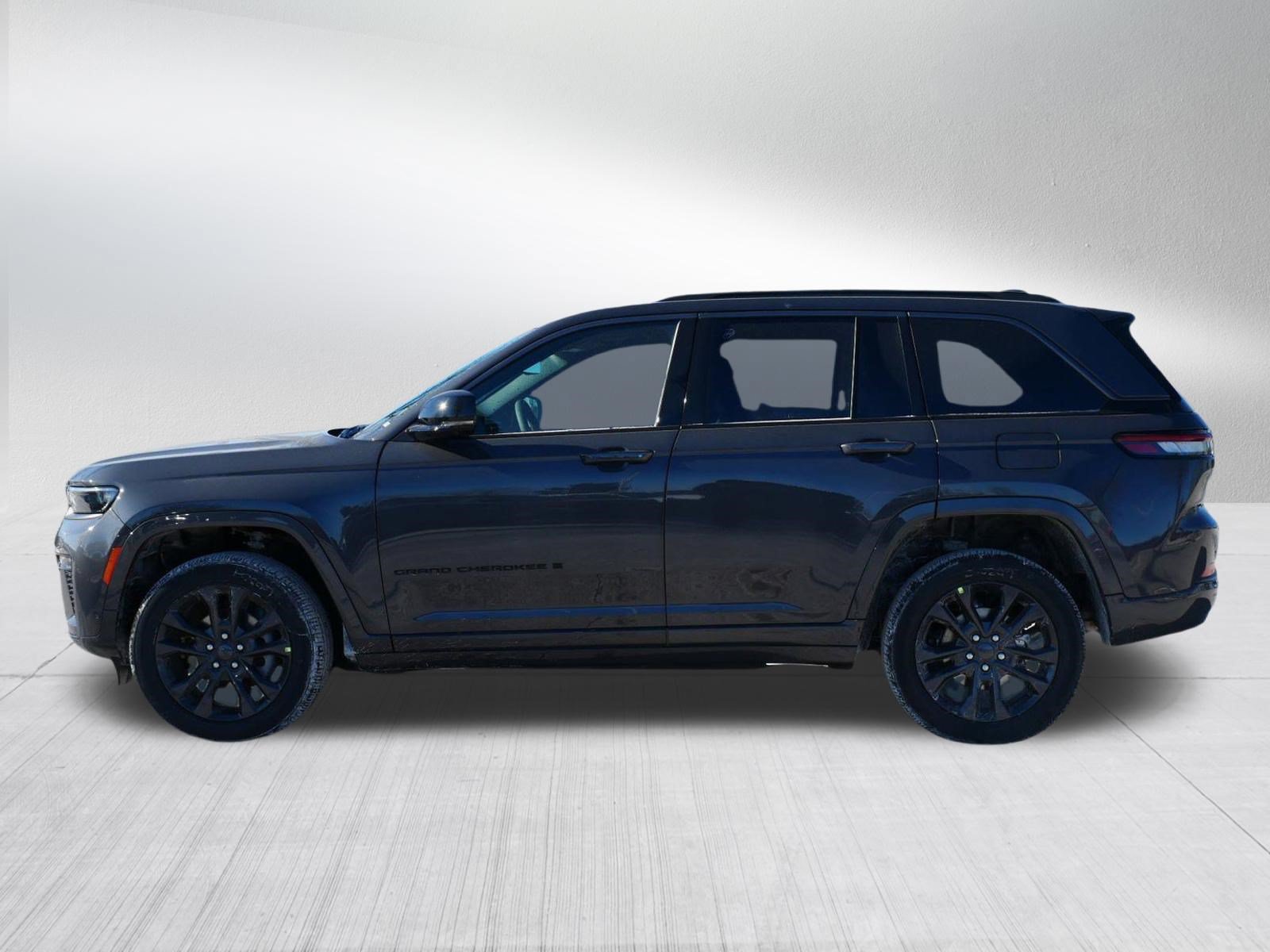 New 2026 Jeep Grand Cherokee Limited AWD/4WD image 4