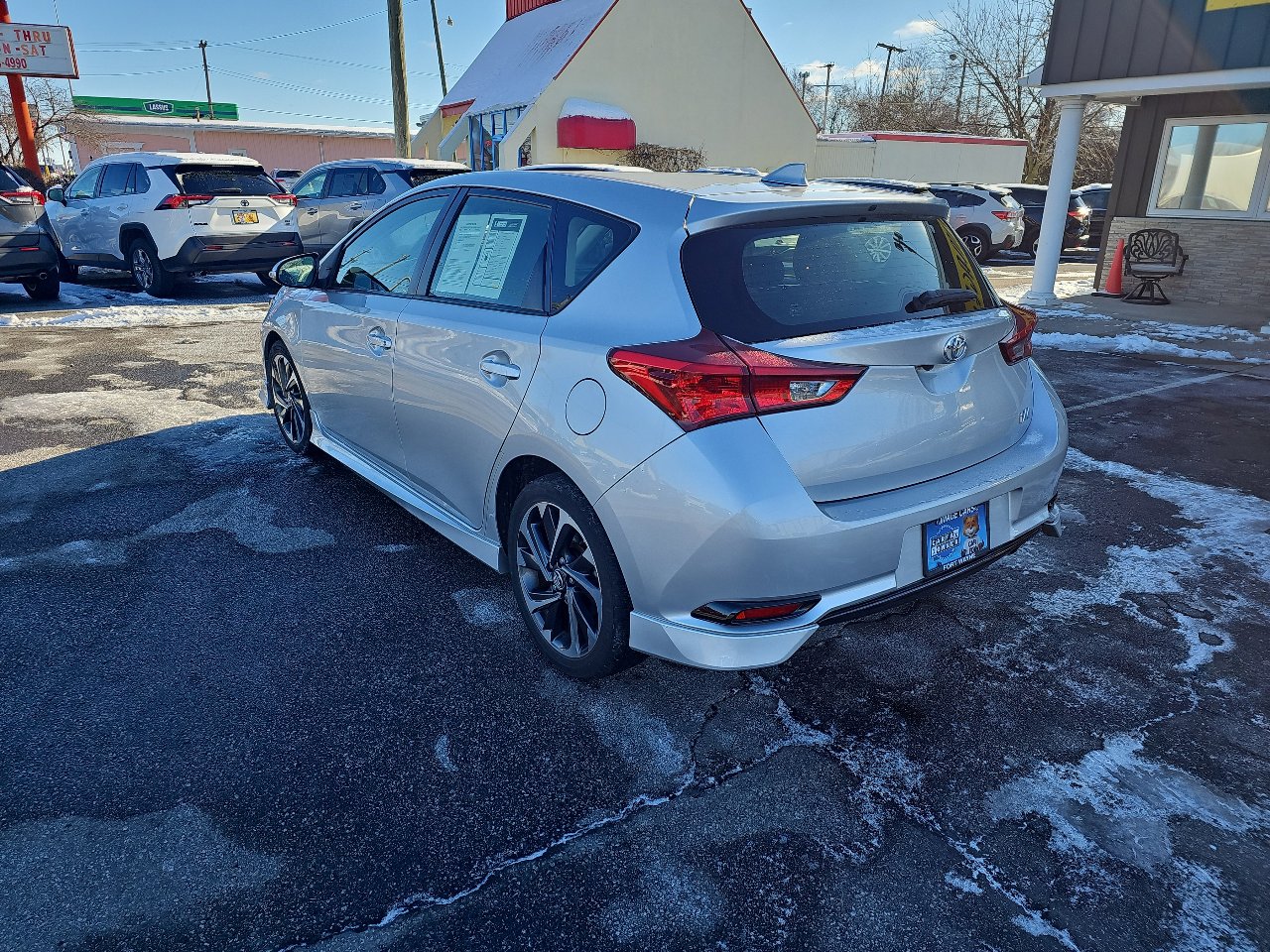 Used 2017 Toyota Corolla iM image 8