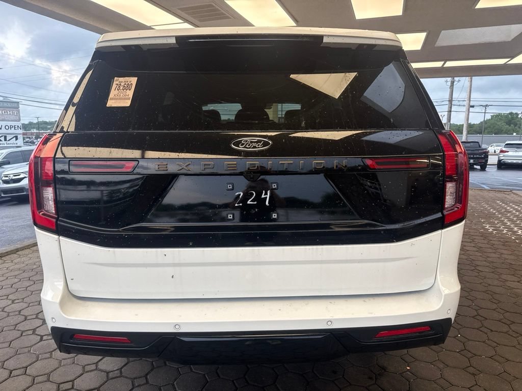 Used 2025 Ford Expedition Tremor AWD/4WD image 7