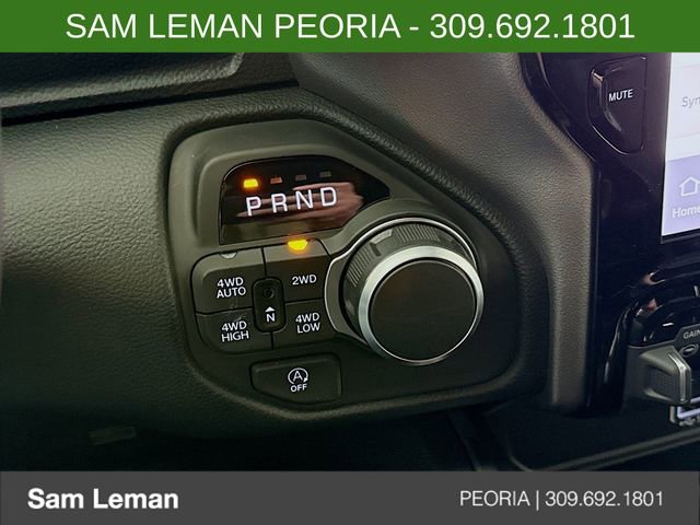 New 2026 RAM 1500 4x4 Crew Cab image 17