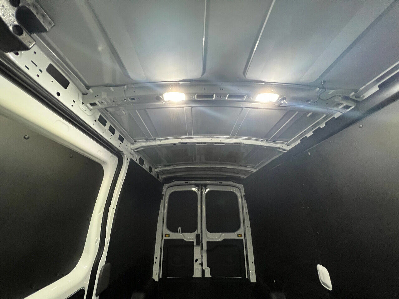 Used 2022 Ford E-Transit Medium Roof w/ Load Area Protection Package RWD image 69