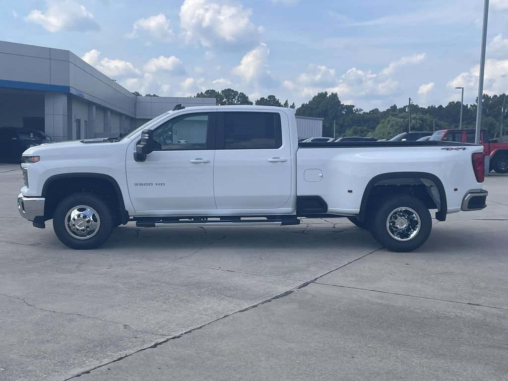New 2026 Chevrolet Silverado 3500 LT w/ All Star Edition AWD/4WD image 2