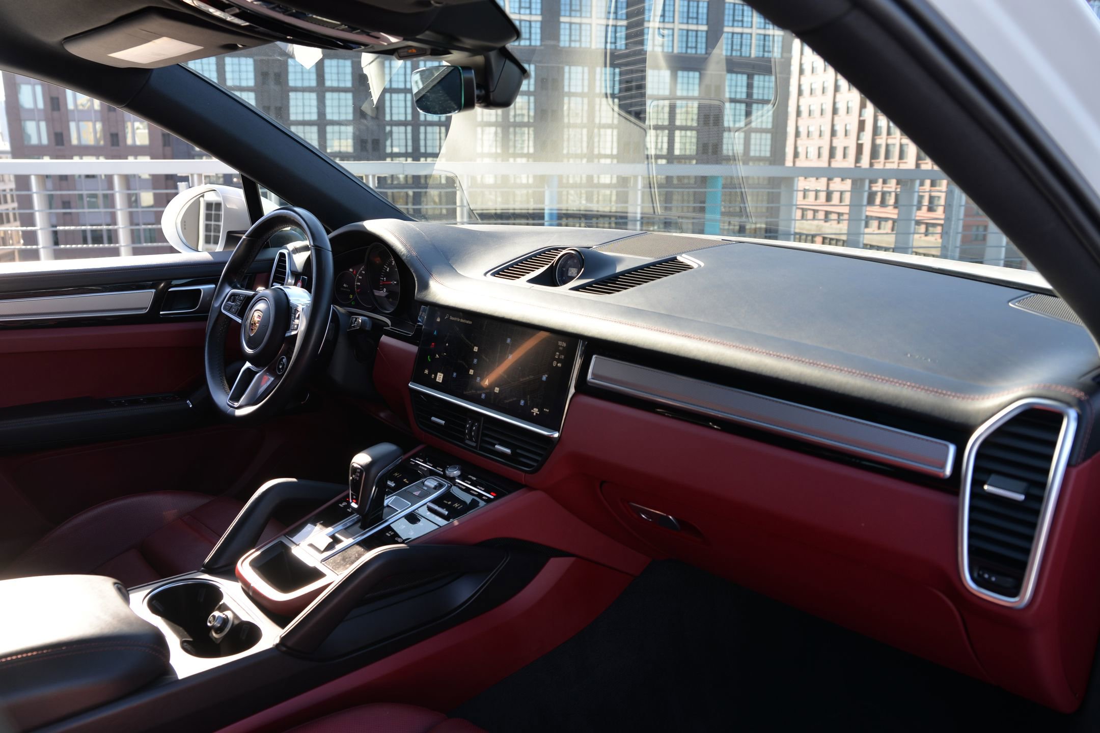 Certified 2023 Porsche Cayenne Platinum Edition image 23