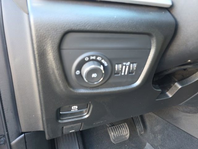 Used 2023 Jeep Grand Cherokee L Limited image 11