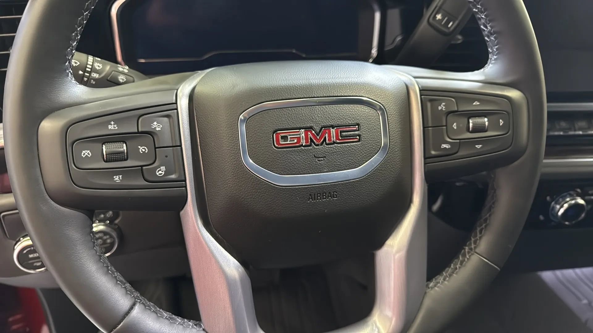 Used 2024 GMC Sierra 1500 Elevation w/ LPO, Elevation Black Package image 16