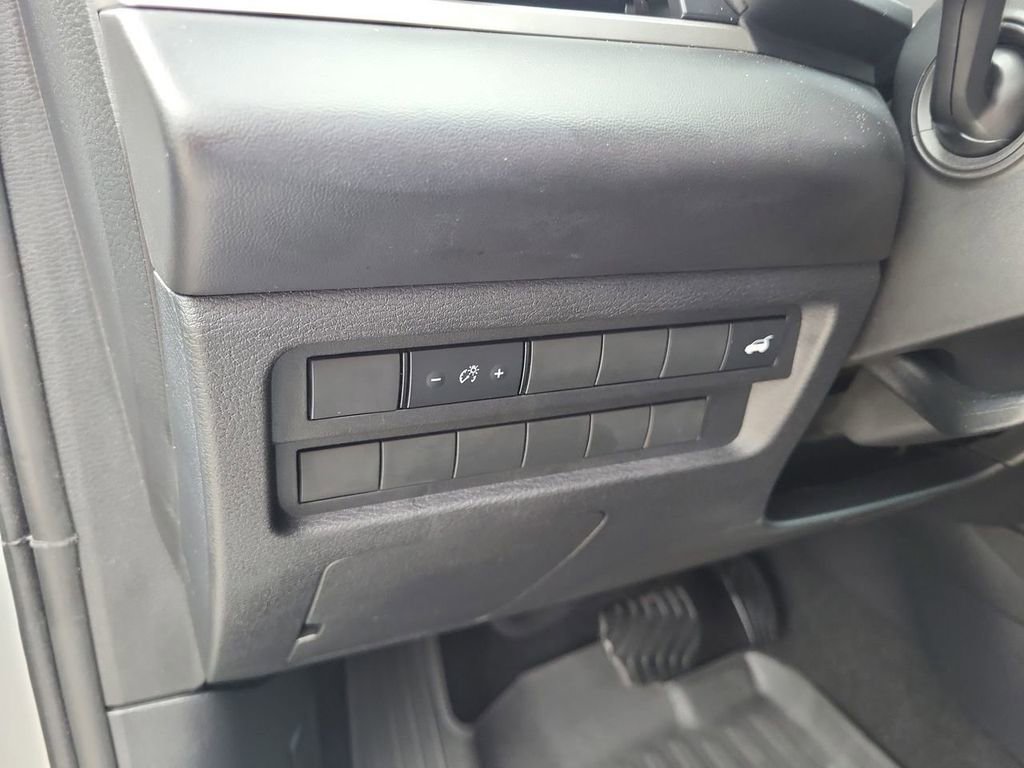 Used 2024 Mitsubishi Outlander FWD image 14