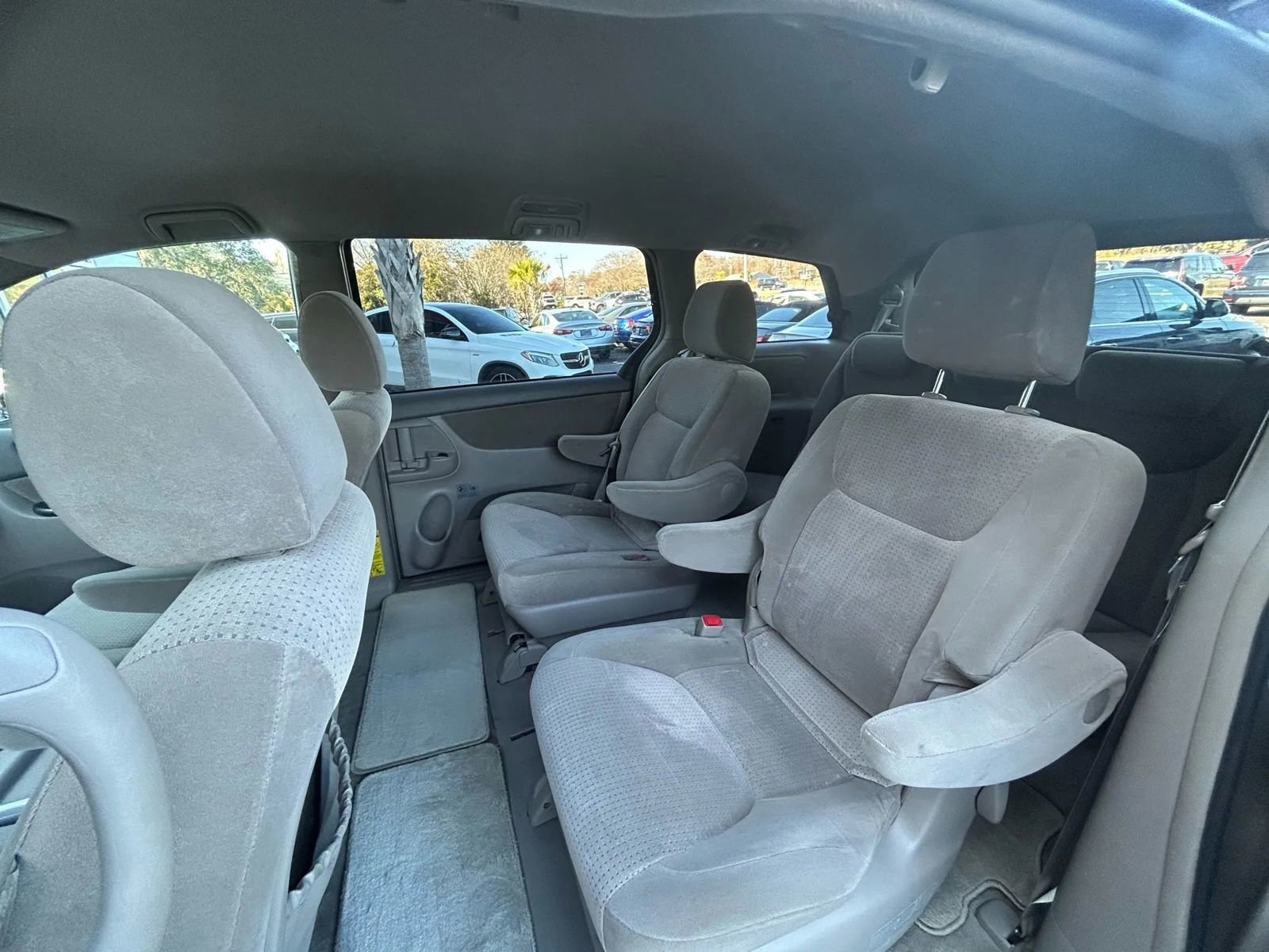 Used 2009 Toyota Sienna LE image 16