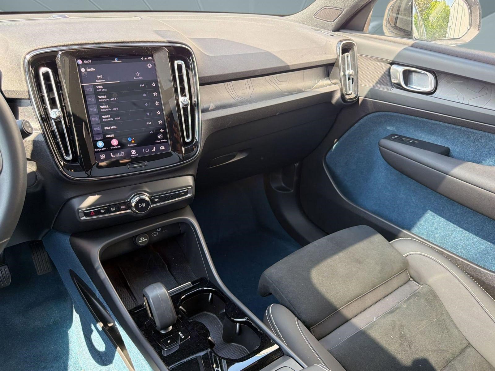 Certified 2023 Volvo XC40 Recharge Plus image 27