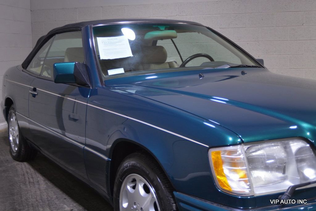 Used 1995 Mercedes-Benz E 320 Convertible image 9