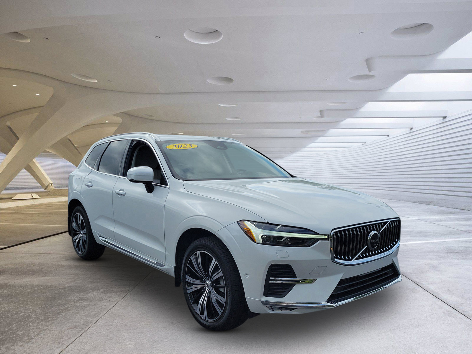 Used 2023 Volvo XC60 B5 Plus w/ Climate Package