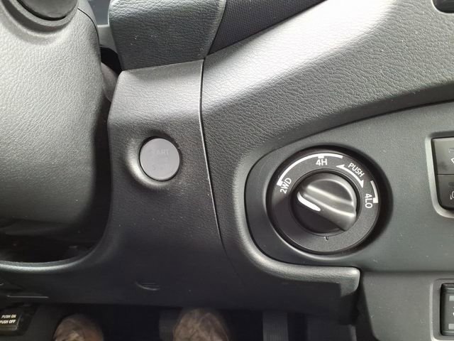 Used 2022 Nissan Frontier SV image 29