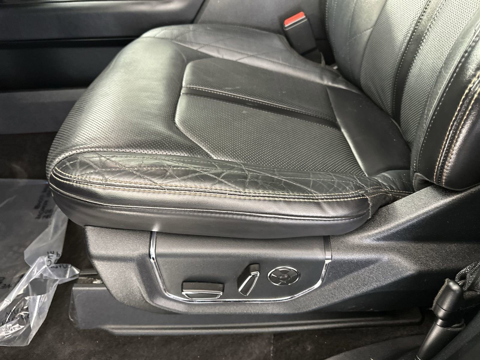 Used 2019 Ford Expedition Platinum image 12