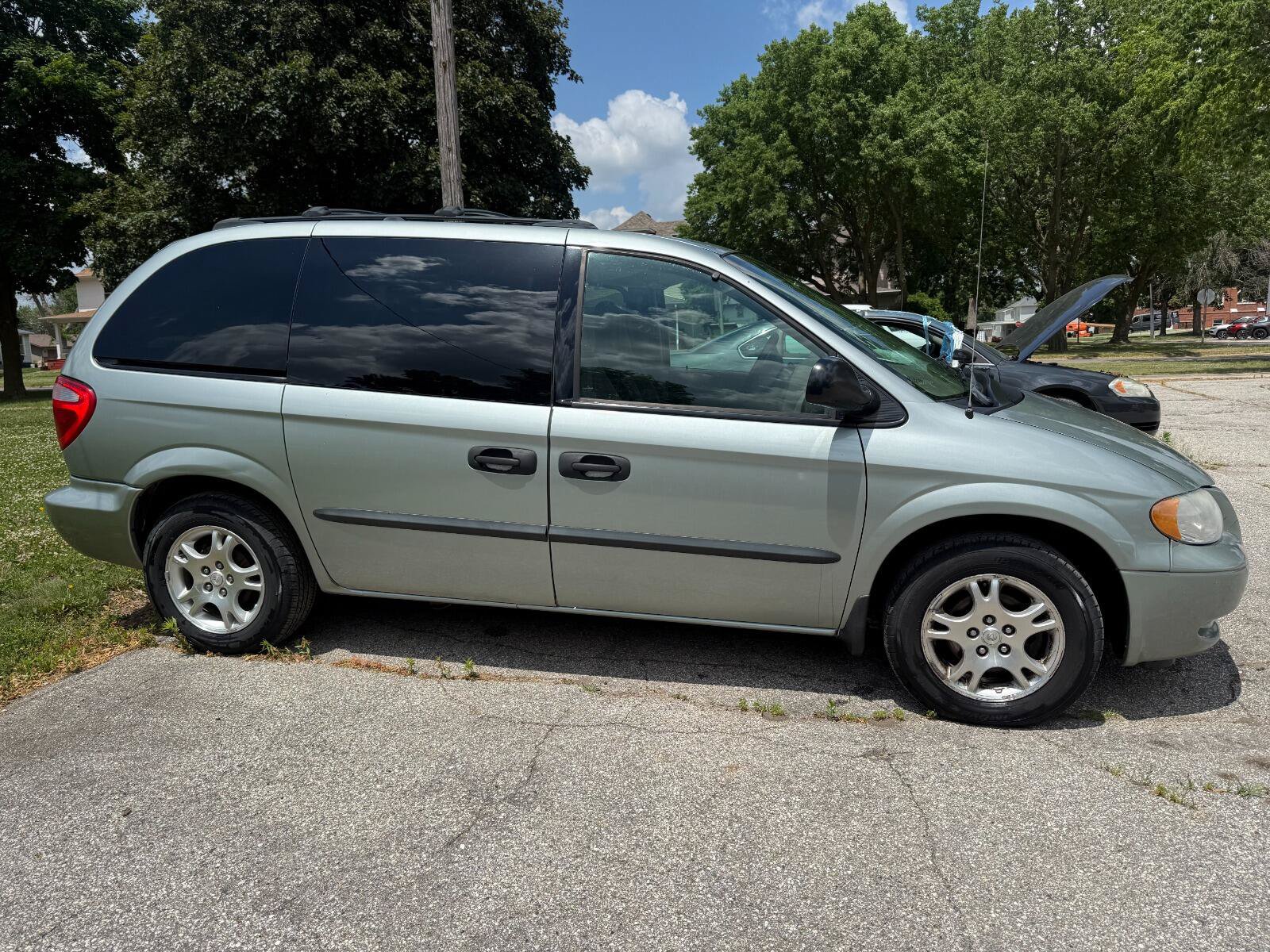 Used 2003 Dodge Caravan SE FWD image 4