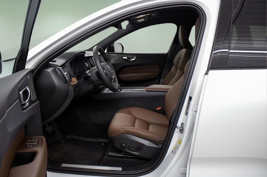 New 2024 Volvo XC60 T8 Plus w/ Protection Package Premier image 12