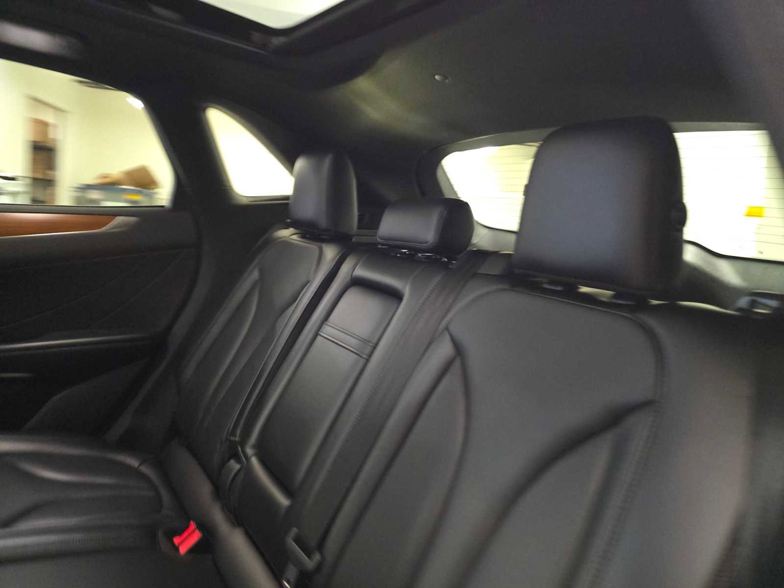 Used 2016 Lincoln MKC Reserve image 17