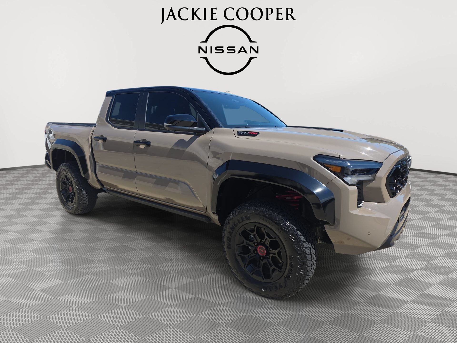Used 2025 Toyota Tacoma TRD Pro AWD/4WD image 3
