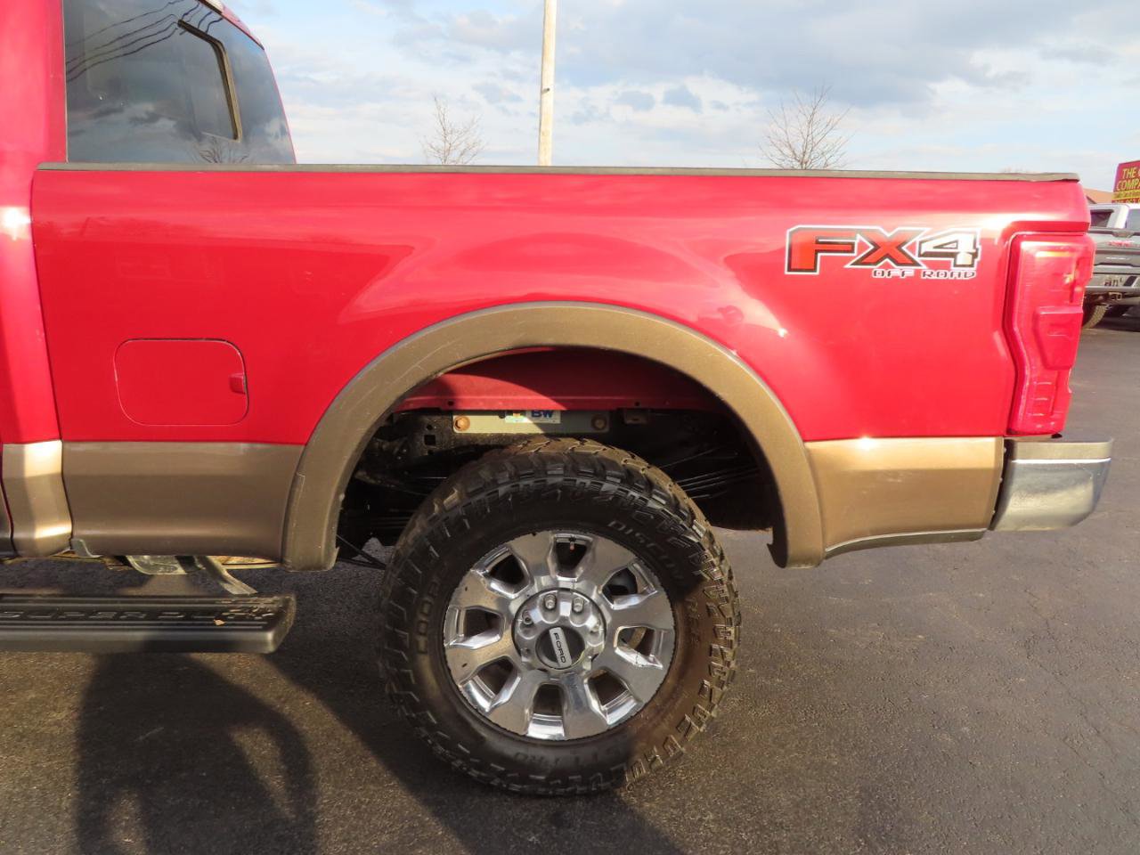 Used 2017 Ford F350 Lariat w/ Chrome Package image 16