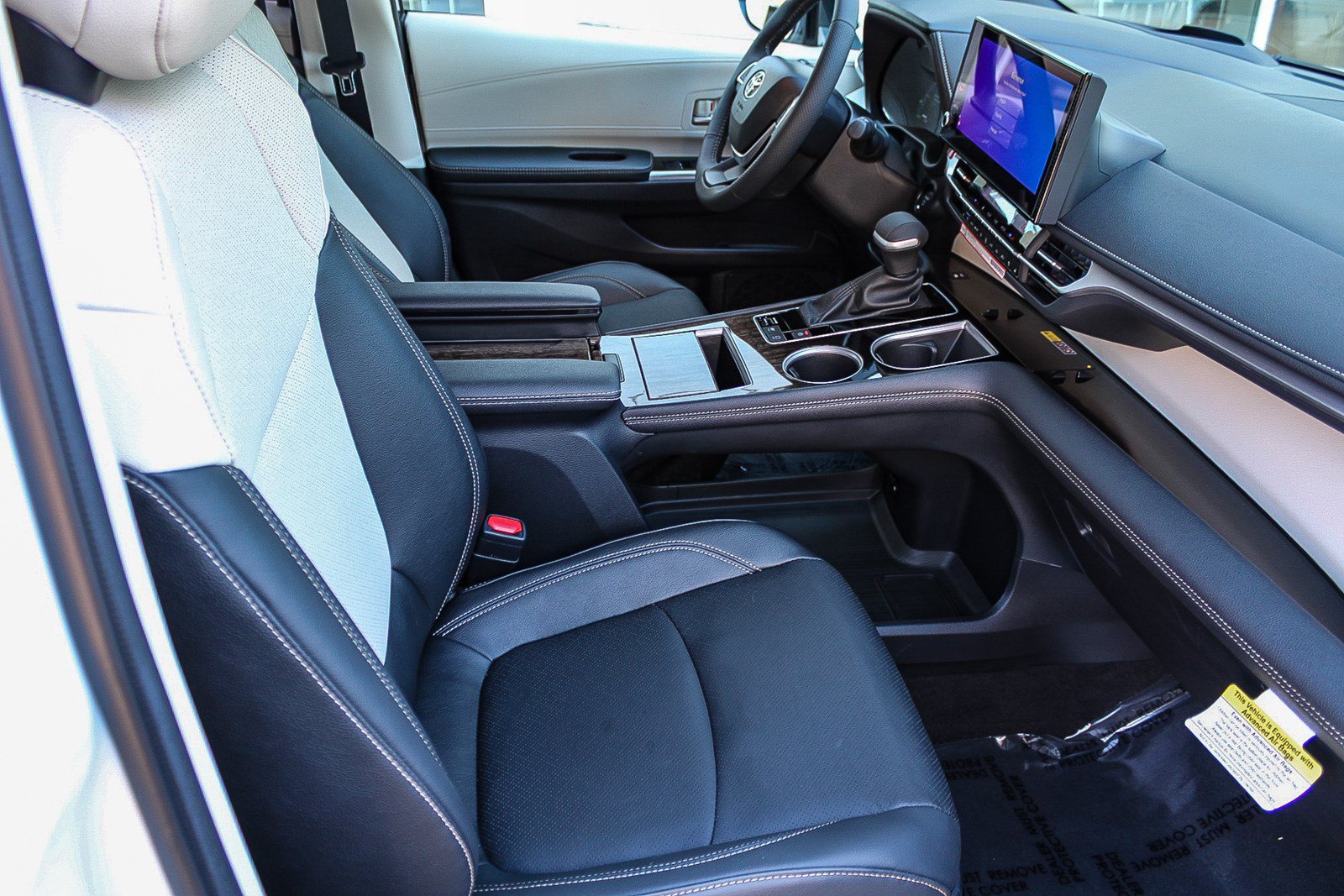 Certified 2026 Toyota Sienna Platinum AWD/4WD image 18