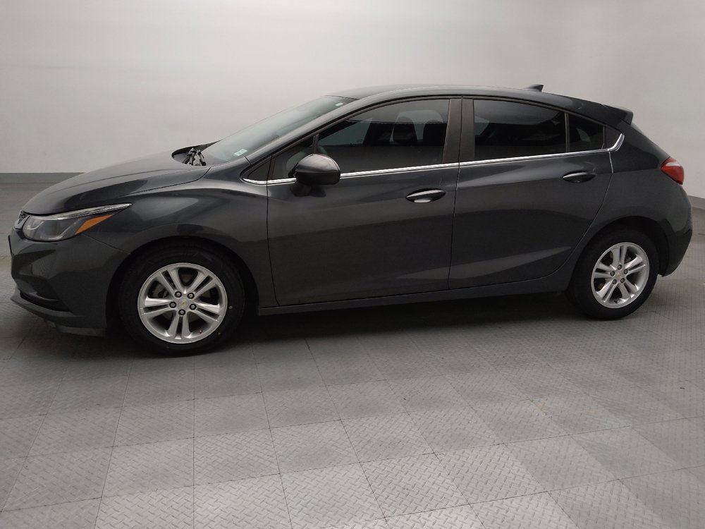 Used 2018 Chevrolet Cruze LT FWD image 2