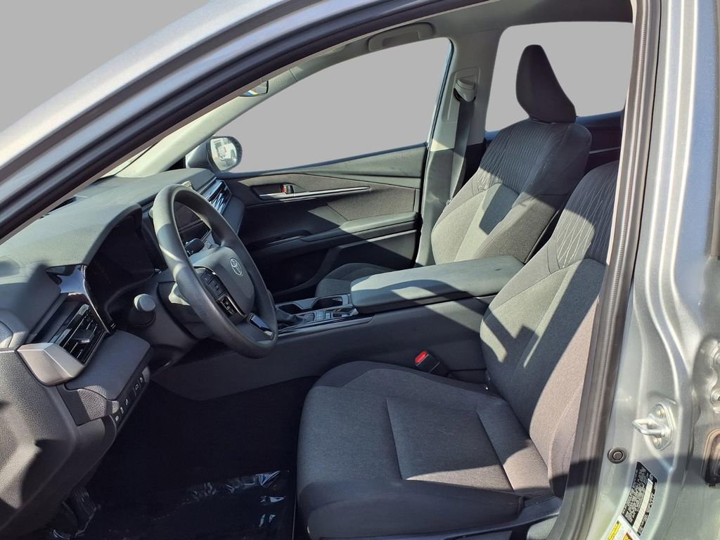 Used 2025 Toyota Camry LE image 22