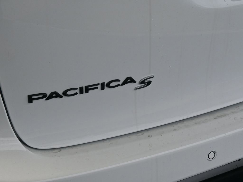 New 2026 Chrysler Pacifica Limited w/ S Appearance Package FWD image 9