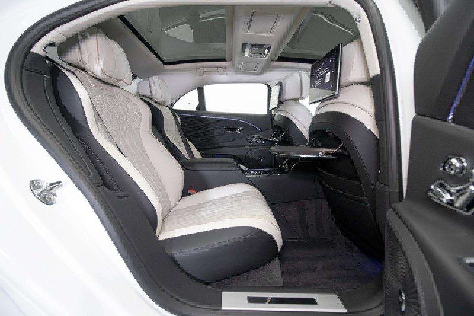 Used 2022 Bentley Flying Spur W12 AWD/4WD image 78