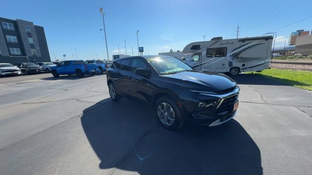 Used 2023 Chevrolet Blazer LT w/ Driver Confidence Package AWD/4WD image 2