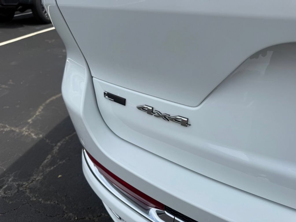 Used 2021 Jeep Grand Cherokee L Overland w/ Advanced Protech Group III AWD/4WD image 46