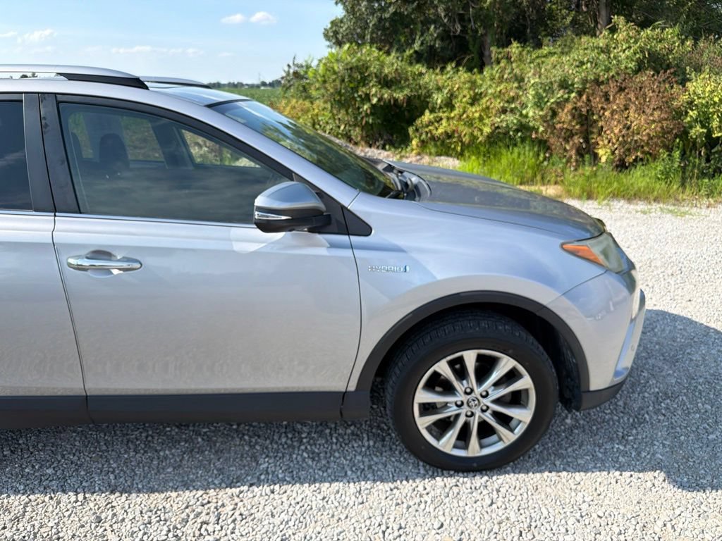 Used 2017 Toyota RAV4 Limited w/ Advanced Technology Package AWD/4WD image 18