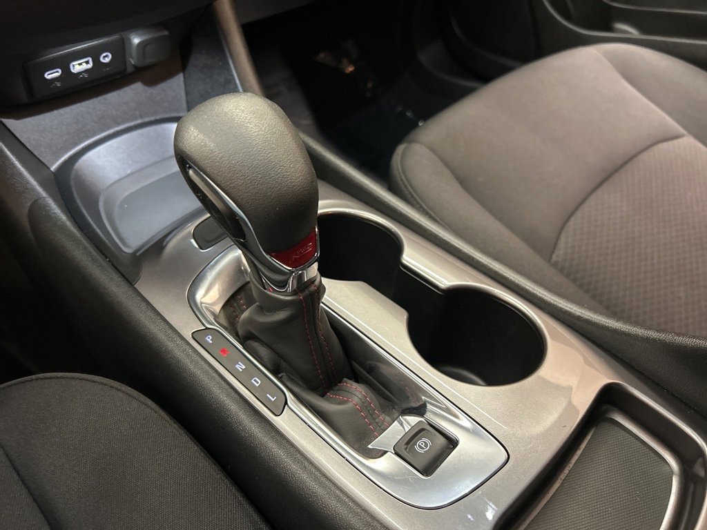 Used 2022 Chevrolet Malibu RS image 22