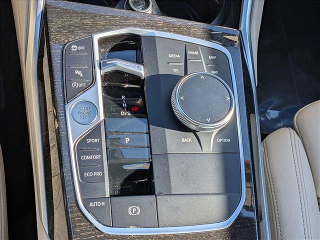 Used 2023 BMW 330i xDrive 330i xDrive w/ Driving Assistance Package image 12