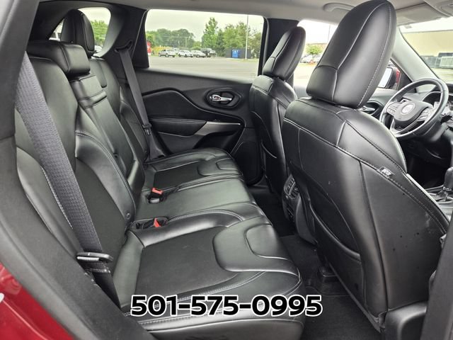 Used 2019 Jeep Cherokee Latitude Plus FWD image 14