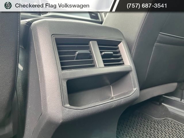 Used 2023 Volkswagen Atlas Cross Sport SEL R-Line AWD/4WD image 32