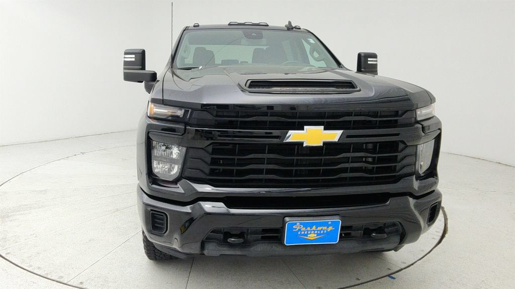 Certified 2024 Chevrolet Silverado 2500 Custom w/ Custom Value Package AWD/4WD image 2